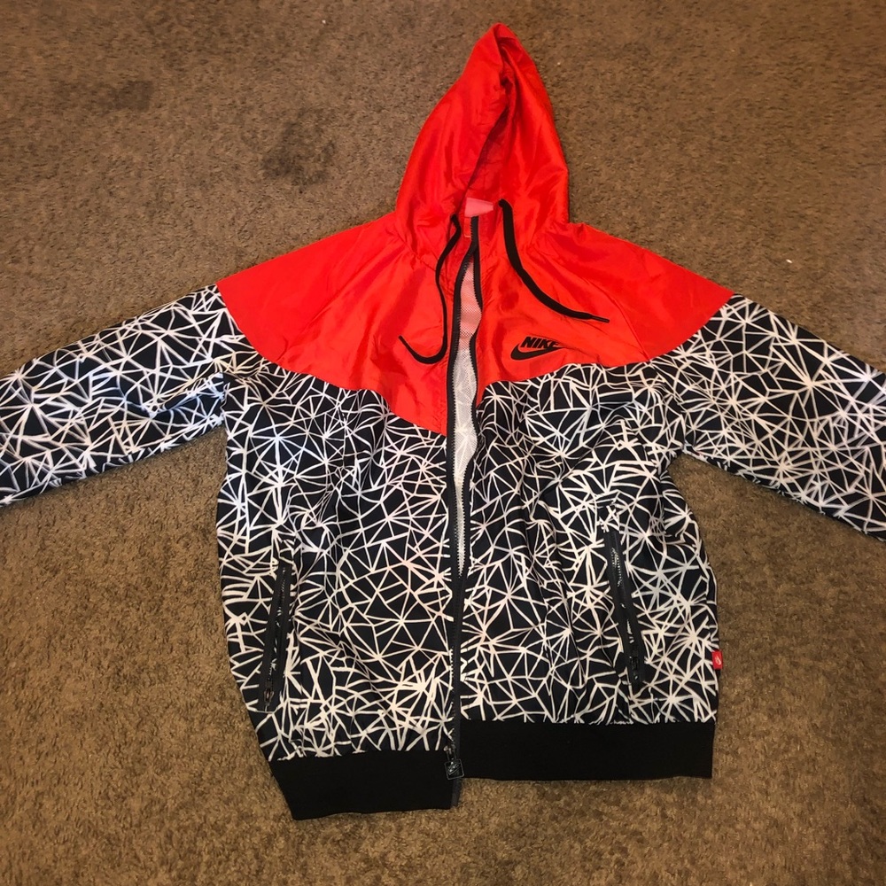 Men’s Nike Windrunner Jacket - L